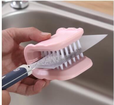 U-Shaped Knife and Cutlery Cleaner